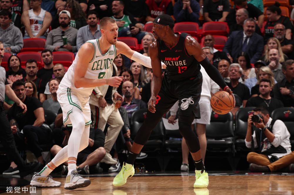 人中出类拔 人中出类拔