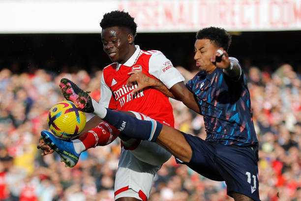 而两人在网 而两人在网